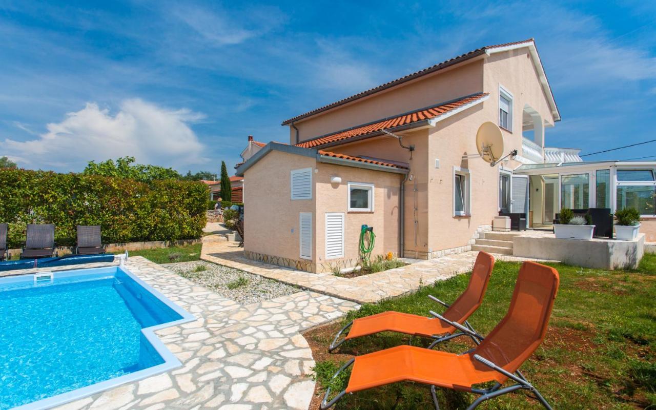 Holiday Home Nika Linardići Екстериор снимка