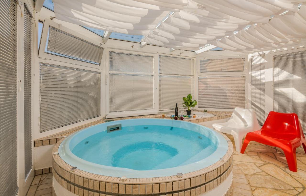 Holiday Home Nika Linardići Екстериор снимка