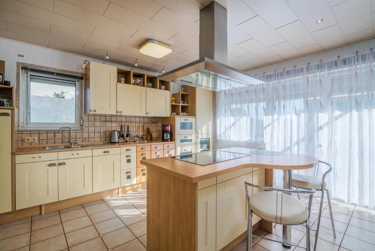 Holiday Home Nika Linardići Екстериор снимка