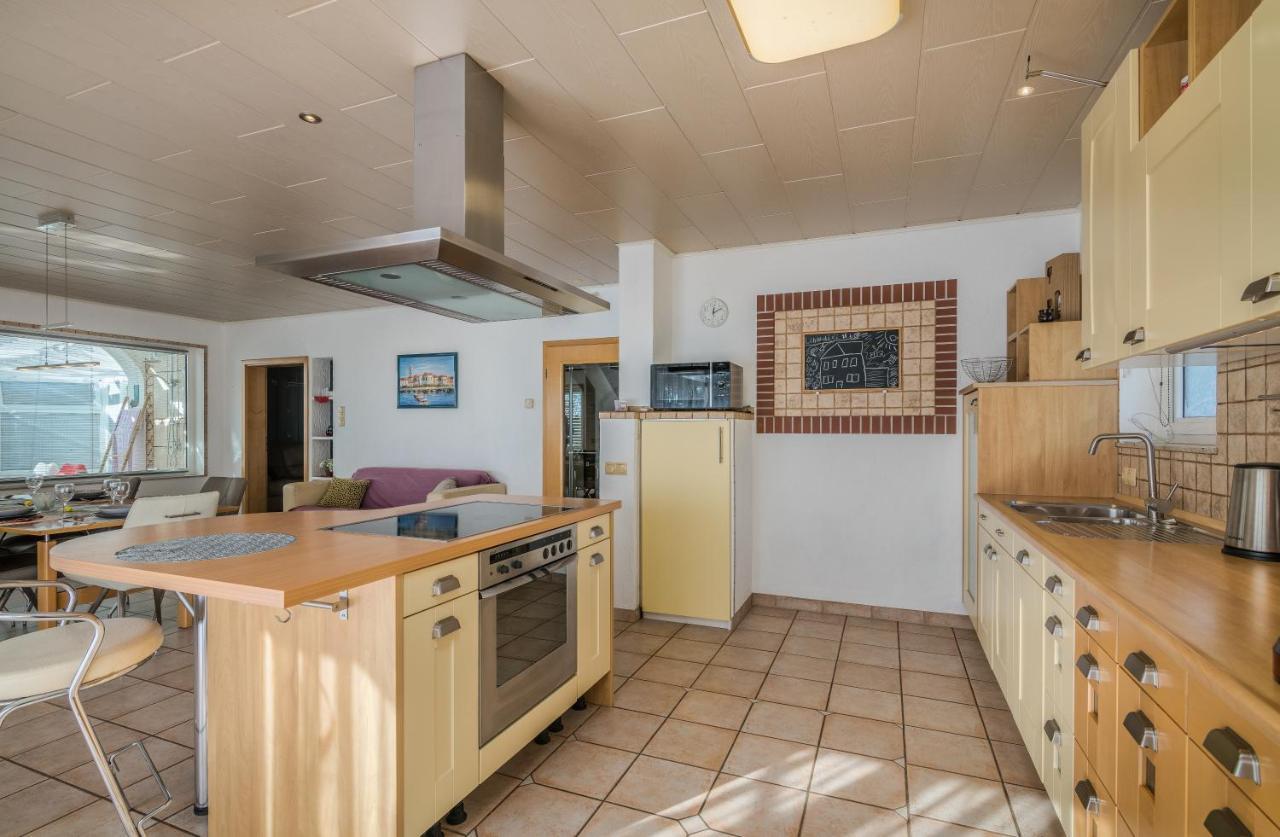 Holiday Home Nika Linardići Екстериор снимка