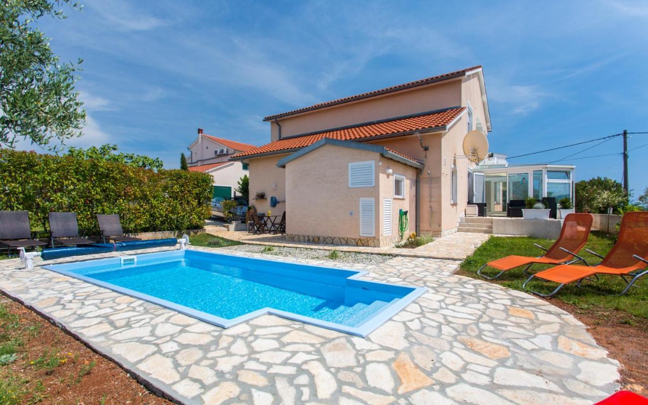 Holiday Home Nika Linardići Екстериор снимка